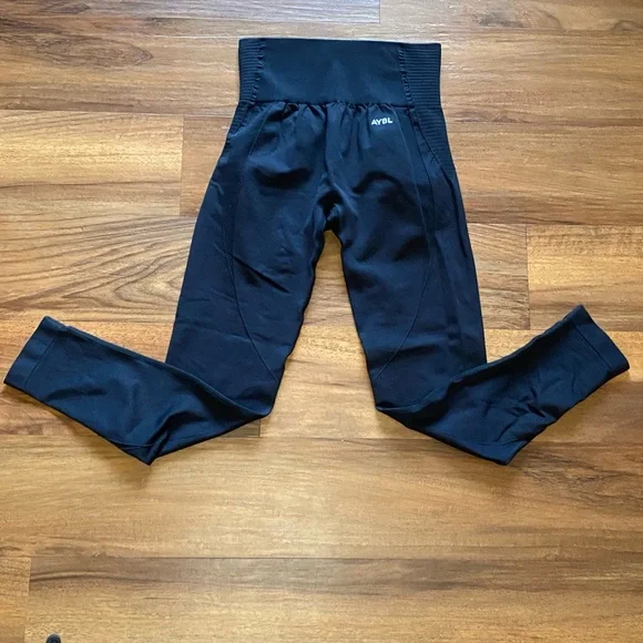 AYBL Black Seamless‎ Leggings, M - Picture 12 of 14